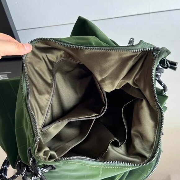 brand new green nylon drawstring shoulder bag - Picture 4 of 4